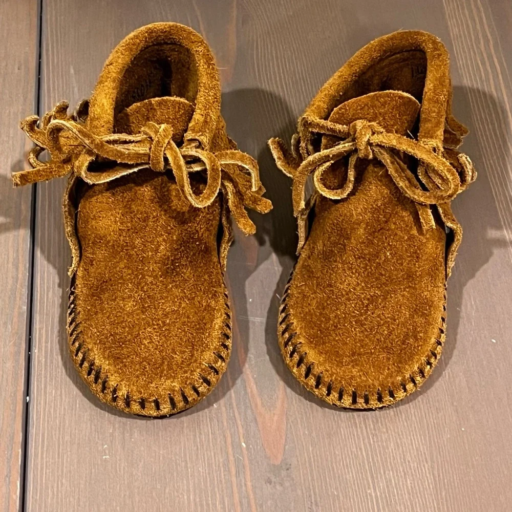 Kids Minnetonka Moccasins Brown Suede Fringe Toddler Size 6 Native American